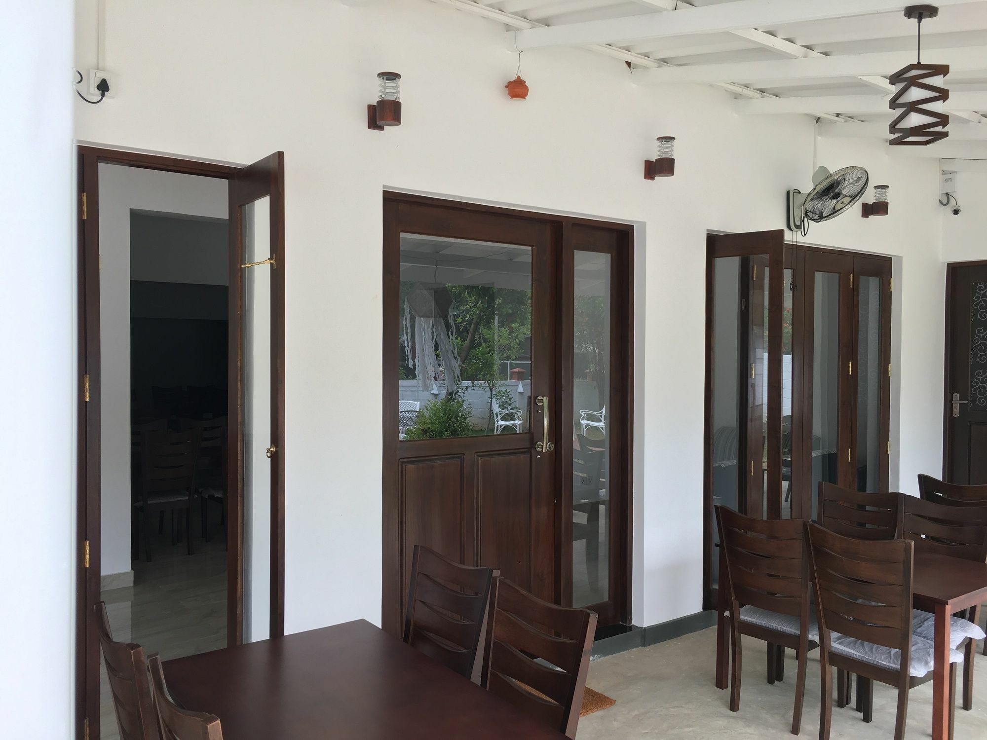 Lavonka Tourist Rest Hotel Anuradhapura Ngoại thất bức ảnh