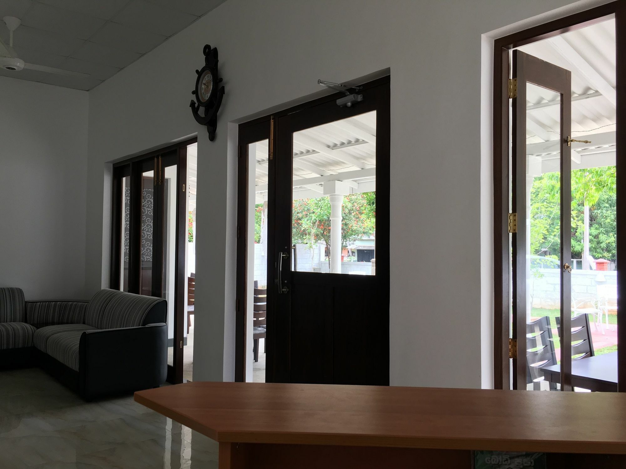 Lavonka Tourist Rest Hotel Anuradhapura Ngoại thất bức ảnh