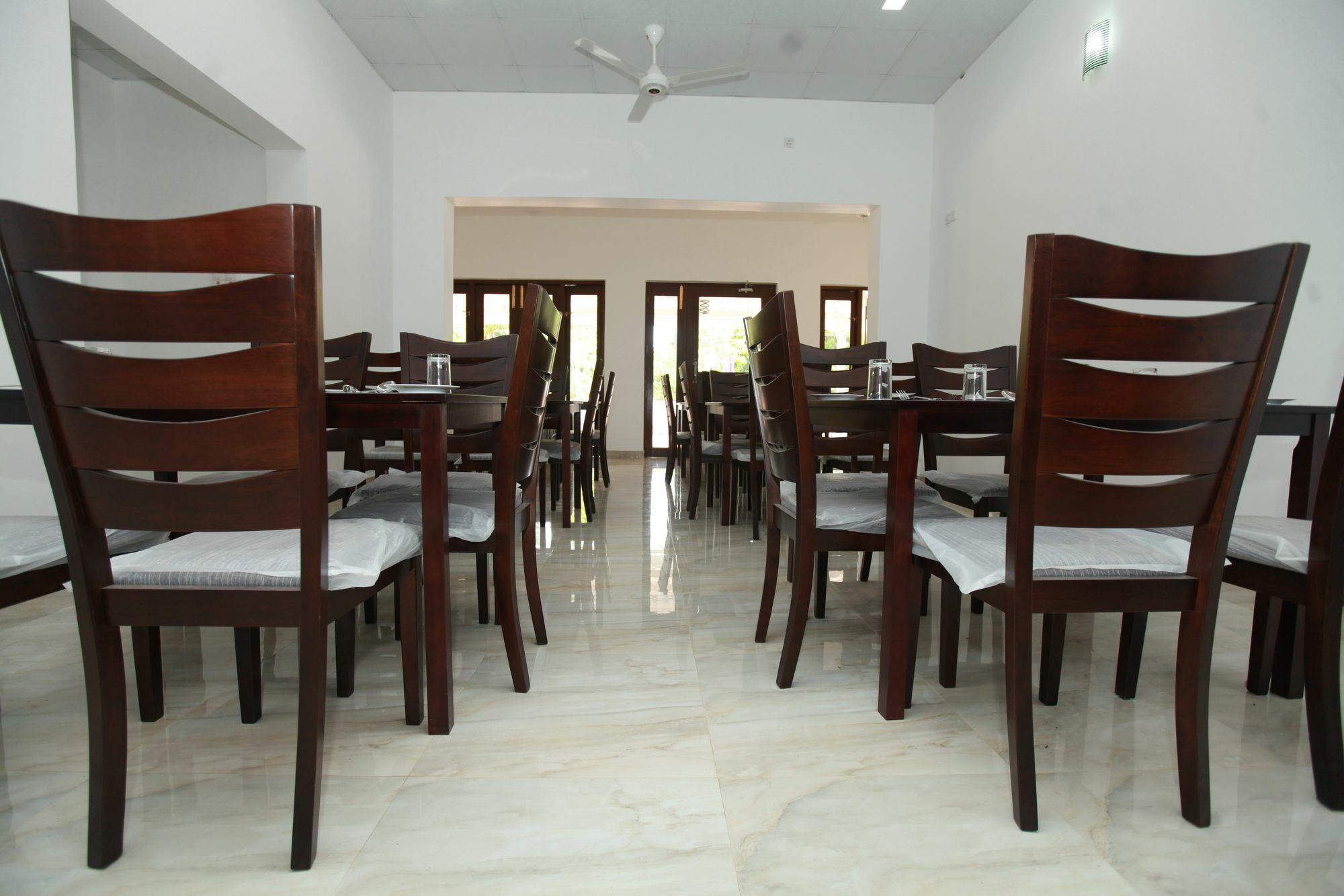 Lavonka Tourist Rest Hotel Anuradhapura Ngoại thất bức ảnh